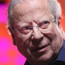 José Dirceu Inicia Tratamento Contra Linfoma em São Paulo